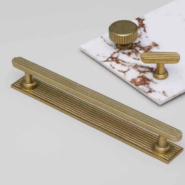 HENLEY FLUTED T KNOB Cupboard Handle - 38mm long - 4 finishes (PWS H1182.38)