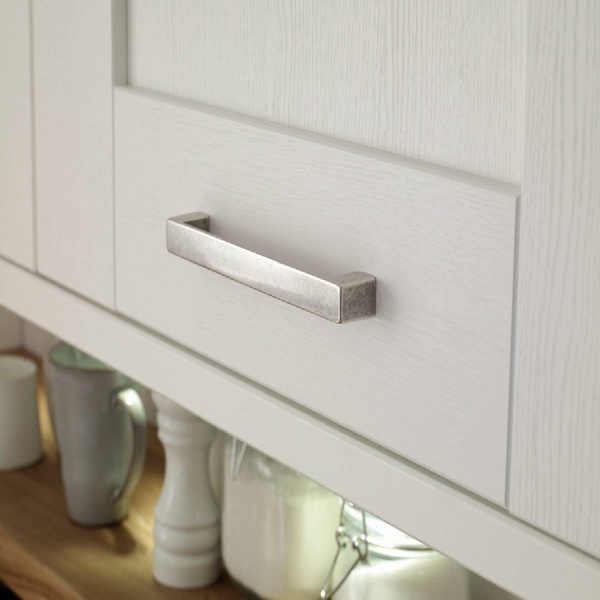 KILBURN D Cupboard Handle - 2 sizes - 2 finishes (PWS H868/H869/H1115)